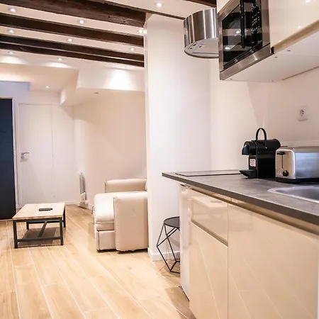 Apartment Cia - Des Abbesses *
